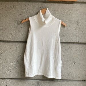 Picadilly Canada Top